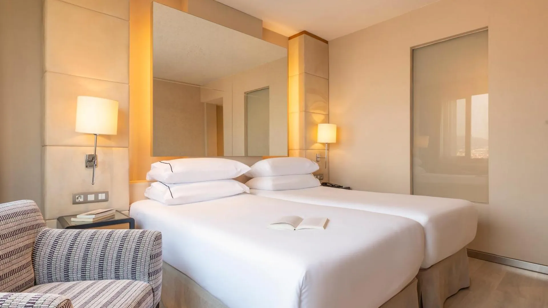 Hesperia Barcelona Presidente Hotel 4*,